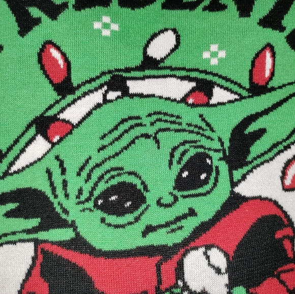 Star Wars | Yoda Mandalorian Red & Green Snowflake Christmas Sweater Size XL - Picture 7 of 14